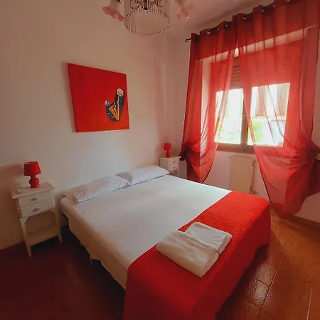 Sa Mama E Su Sole Apartment *
