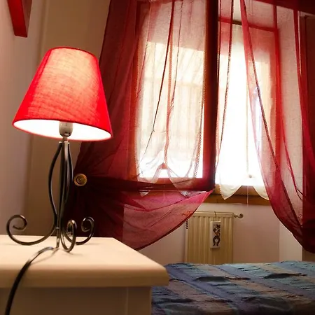 Sa Mama E Su Sole Apartment