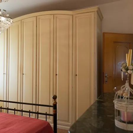 Sa Mama E Su Sole Apartment *