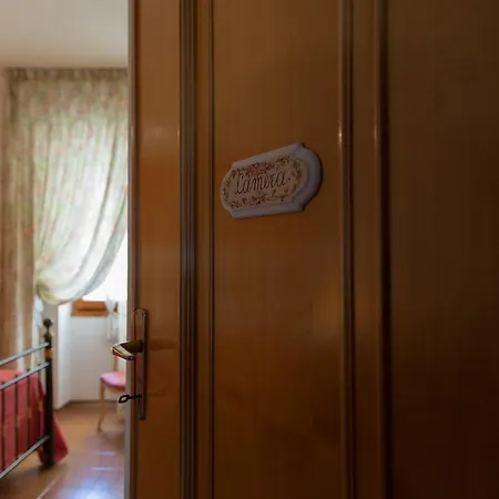 Sa Mama E Su Sole Apartment *