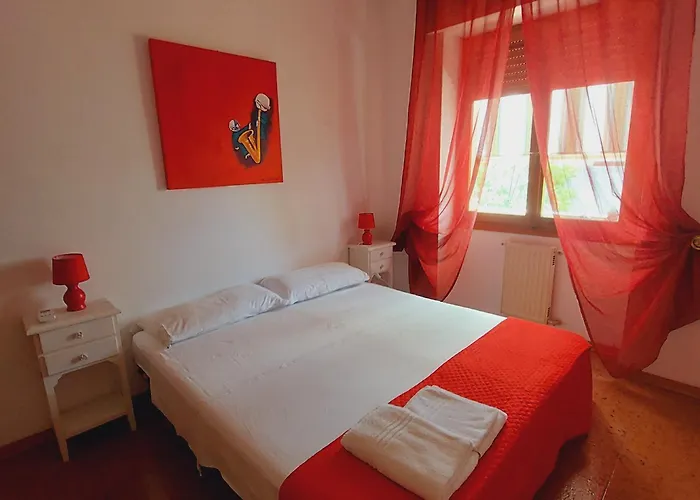 Sa Mama E Su Sole Lejlighed *